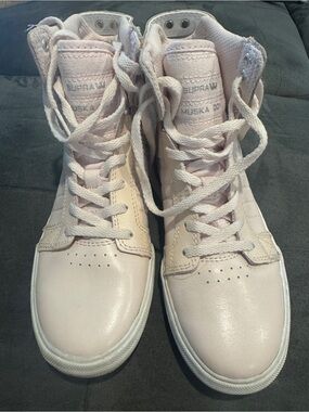 Supra Kids High-Top Sneakers in Pale Pink